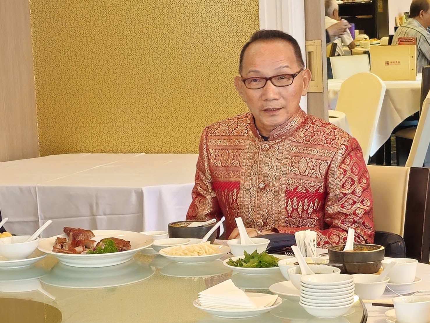王載麟監事長參加2月13日於拉美達酒店阿一鮑魚所舉辦的九屬第597次首長聚餐會前會